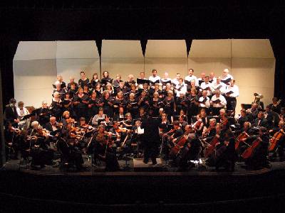 A photo of the Randolph Singers and the Vermont Philharmonic