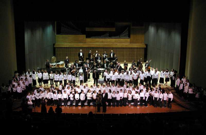 A photo of the Rogers Adventist School Singing Scholars